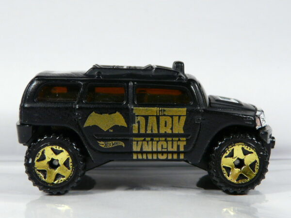 HW-HUMMER-ROCKSTER-BATMAN-VS-SUPERMAN