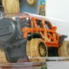 TODOTERRENO 4X4 NUEVO EN MINIATURA TH EDICION LIMITADA A ESCALA APROXIMADA 1/64. VISTA TRASERA.