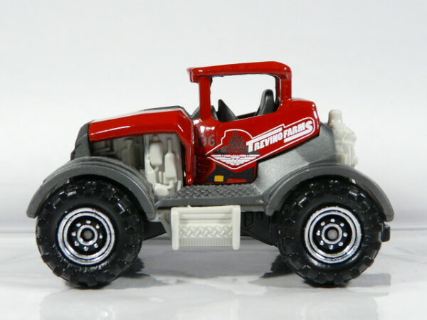 TRACTOR NUEVO EN MINIATURA, SIN BLISTER. ESCALA APROXIMADA 1/64.