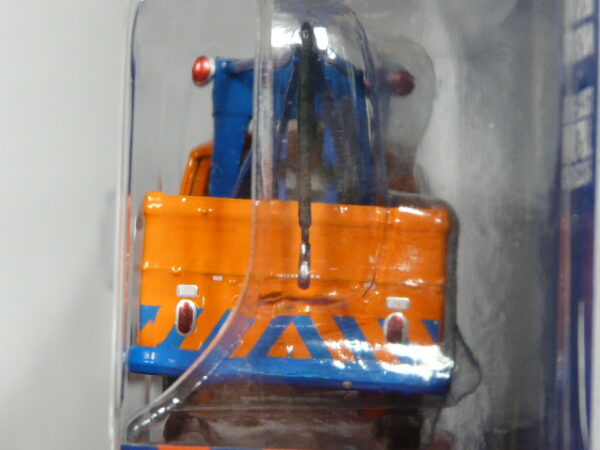FURGONETA PICKUP DE ASISTENCIA NUEVA EN MINIATURA A ESCALA APROXIMADA 1/64 DE LA SERIE LIMITADA EXCLUSIVE HOBBY. VISTA TRASERA.
