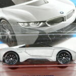 COCHE DEPORTIVO EDICION ESPECIAL NUEVO EN MINIATURA A ESCALA APROXIMADA 1/64.