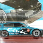 COCHE DEPORTIVO CLASICO CUSTOMIZADO NUEVO EN MINIATURA A ESCALA APROXIMADA 1/64.