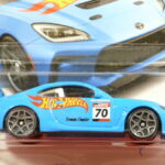 DEPORTIVO DESCAPOTABLE COUPE DE COMPETICION NUEVO EN MINIATURA A ESCALA APROXIMADA 1/64.