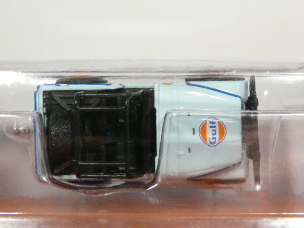 CLÁSICO TODOTERRENO 4X4 NUEVO EN MINIATURA A ESCALA APROXIMADA 1/64 DE LA EDICIÓN ESPECIAL Y LIMITADA DE GULF. VISTA AEREA.
