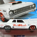 COCHE CLÁSICO FAMILIAR MODIFICADO PARA CARRERAS NUEVO EN MINIATURA A ESCALA APROXIMADA 1/64.