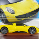 COCHE DEPORTIVO COUPE NUEVO EN MINIATURA A ESCALA APROXIMADA 1/64.