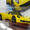 COCHE DEPORTIVO COUPE NUEVO EN MINIATURA A ESCALA APROXIMADA 1/64. VISTA FRONTAL.
