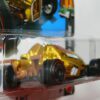 VEHICULO DE CARRERAS NUEVO EN MINIATURA TH EDICION LIMITADA A ESCALA APROXIMADA 1/64. VISTA TRASERA.