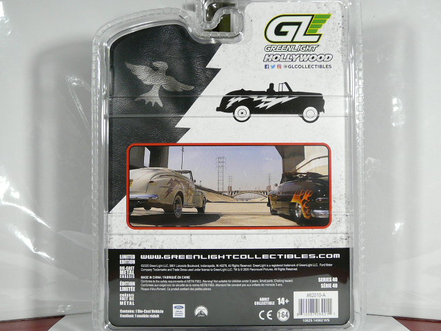 PARA MAYORES DE 14 AÑOS. CABRIO CLASICO NUEVO EN MINIATURA A ESCALA APROXIMADA 1/64 DE LA SERIE LIMITADA HOLLYWOOD.. VISTA TRASERA BLISTER.