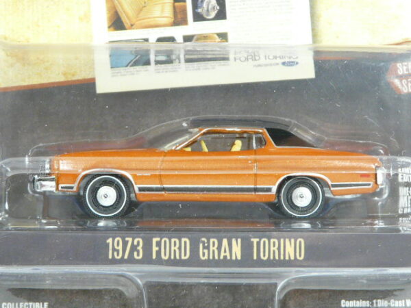 PARA MAYORES DE 14 AÑOS. COUPE CLÁSICO NUEVO EN MINIATURA A ESCALA APROXIMADA 1/64 DE LA SERIE LIMITADA VINTAGE AD CARS.