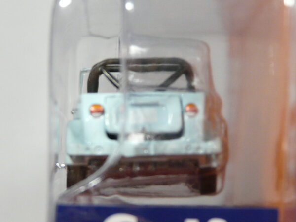 PARA MAYORES DE 14 AÑOS. COCHE CLASICO DESCAPOTABLE NUEVO EN MINIATURA A ESCALA APROXIMADA 1/64. VISTA TRASERA.