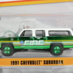 PARA MAYORES DE 14 AÑOS. FURGONETA CLÁSICA DE BOMBEROS NUEVA EN MINIATURA A ESCALA APROXIMADA 1/64 DE LA SERIE LIMITADA EXCLUSIVE HOBBY.