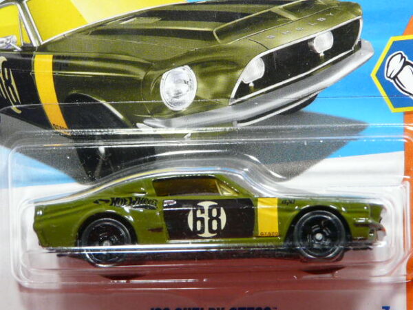 COCHE CLÁSICO DEPORTIVO COUPE NUEVO EN MINIATURA A ESCALA APROXIMADA 1/64.