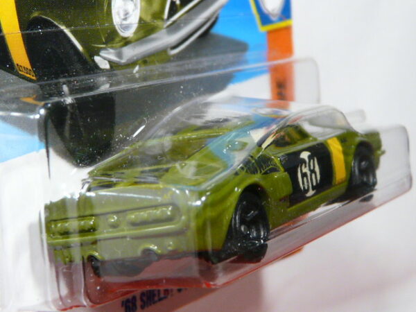 COCHE CLÁSICO DEPORTIVO COUPE NUEVO EN MINIATURA A ESCALA APROXIMADA 1/64. VISTA TRASERA.
