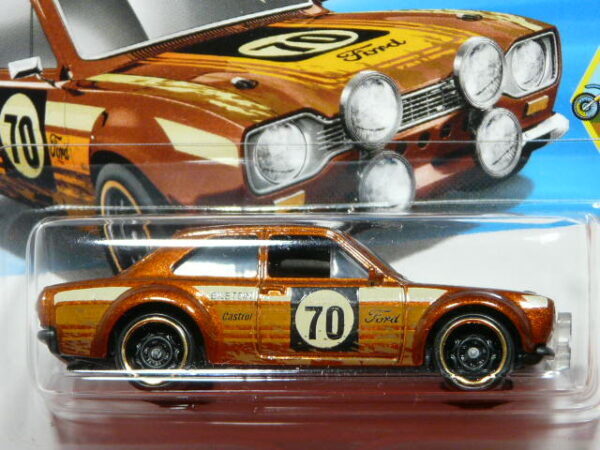 COCHE CLÁSICO DEPORTIVO NUEVO EN MINIATURA A ESCALA APROXIMADA 1/64.