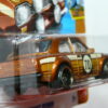 COCHE CLÁSICO DEPORTIVO NUEVO EN MINIATURA A ESCALA APROXIMADA 1/64. VISTA TRASERA.