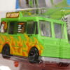 FOOD TRUCK  NUEVA EN MINIATURA A ESCALA APROXIMADA 1/64. VISTA FRONTAL.