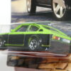 COCHE COUPE CLÁSICO NUEVO EN MINIATURA A ESCALA APROXIMADA 1/64. VISTA TRASERA.