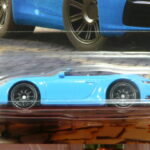 ROADSTER NUEVO EN MINIATURA A ESCALA APROXIMADA 1/64.