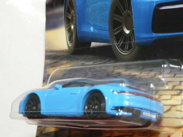 ROADSTER NUEVO EN MINIATURA A ESCALA APROXIMADA 1/64. VISTA TRASERA.