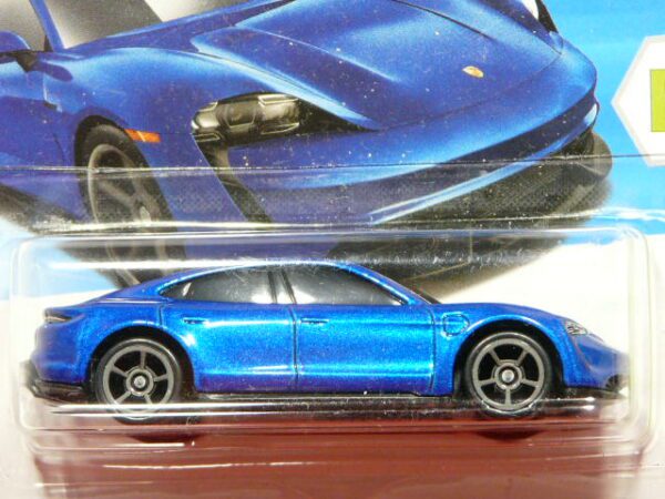 COCHE DEPORTIVO ELÉCTRICO NUEVO A ESCALA APROXIMADA 1/64.