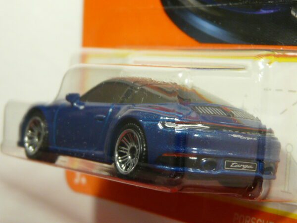COUPE NUEVO EN MINIATURA A ESCALA APROXIMADA 1/64. VISTA TRASERA.
